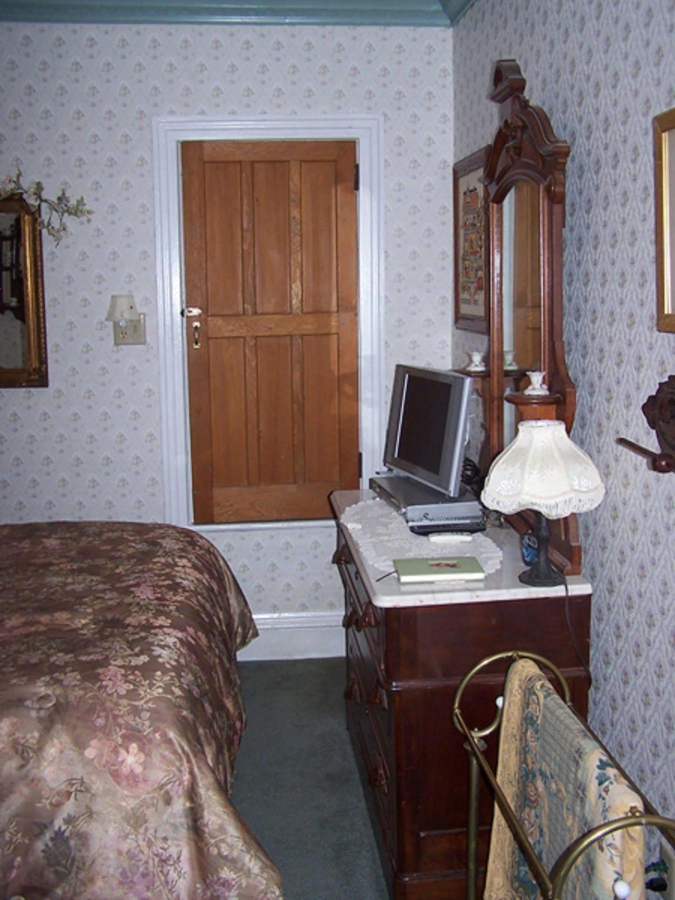 Bellinger Rose Bed & Breakfast Herkimer Dış mekan fotoğraf